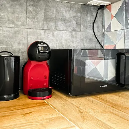 בית נופש Downtown - Netflix - Ac - Next To Metro And Train *